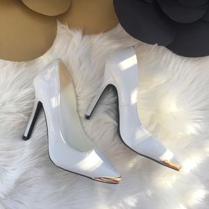 Qupid Pointed Toe Pumps